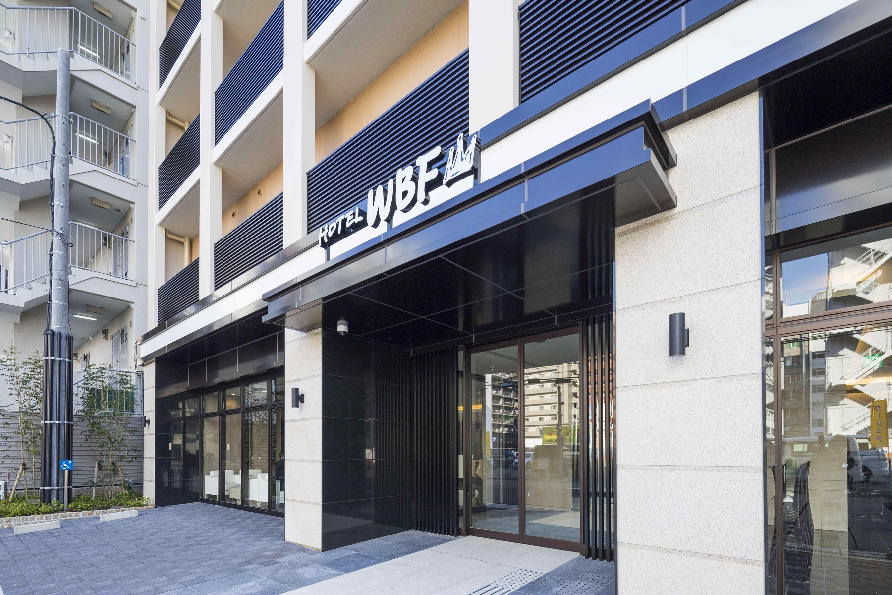ラ・ジョリー元町 by WBF — 函館市末広町 · 市電十字街電停徒歩1分の30室小規模ホテル
