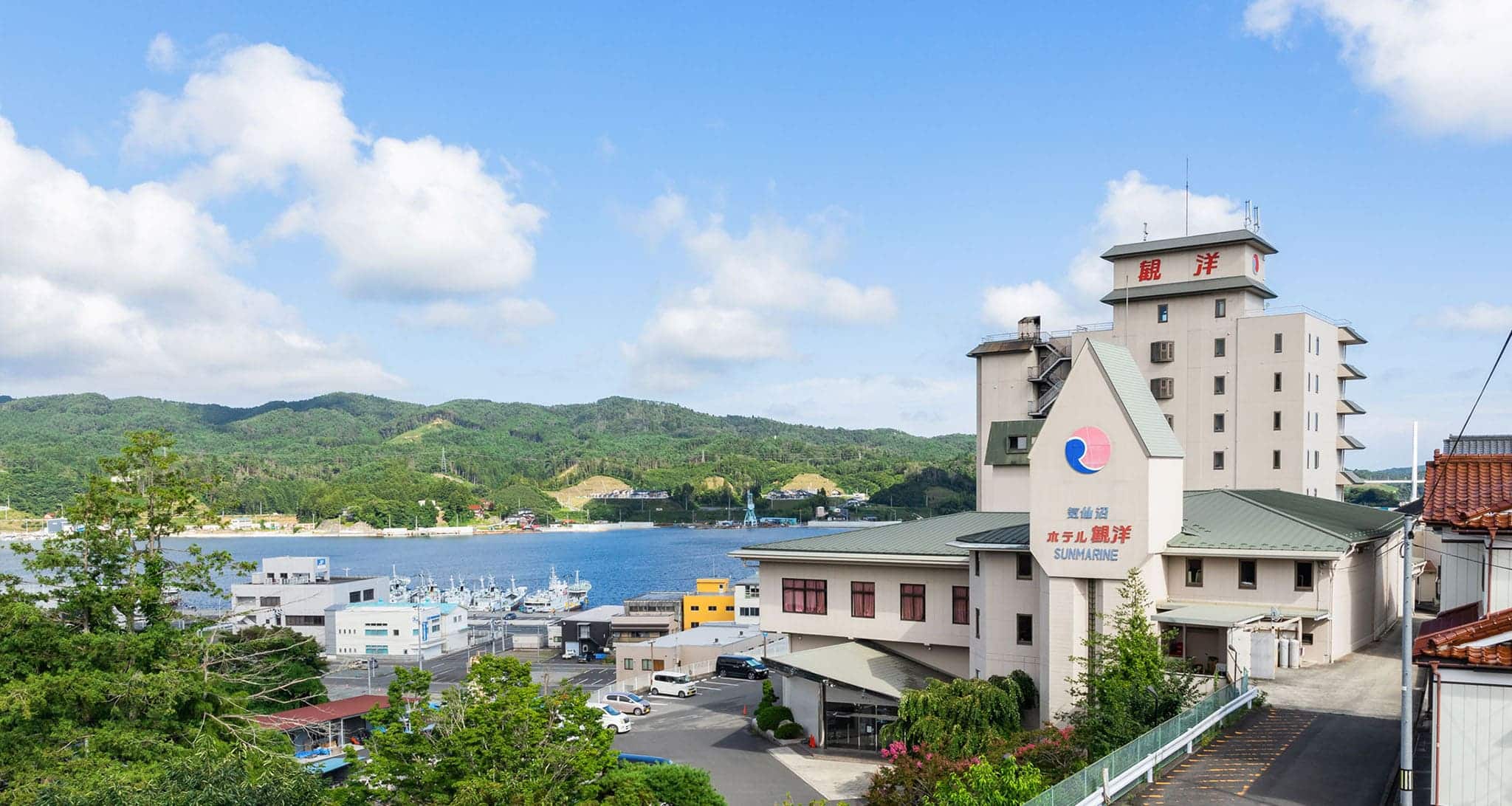 サンマリン気仙沼ホテル観洋 — 気仙沼市・港町 · 気仙沼湾を望む67室の海前温泉宿