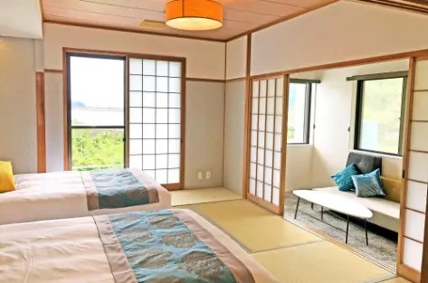 小さなホテルSHIMOKOSHIKI — 下甑島手打湾 · 15室のウィークリー対応ホテル、ホテルエリアワングループ運営
