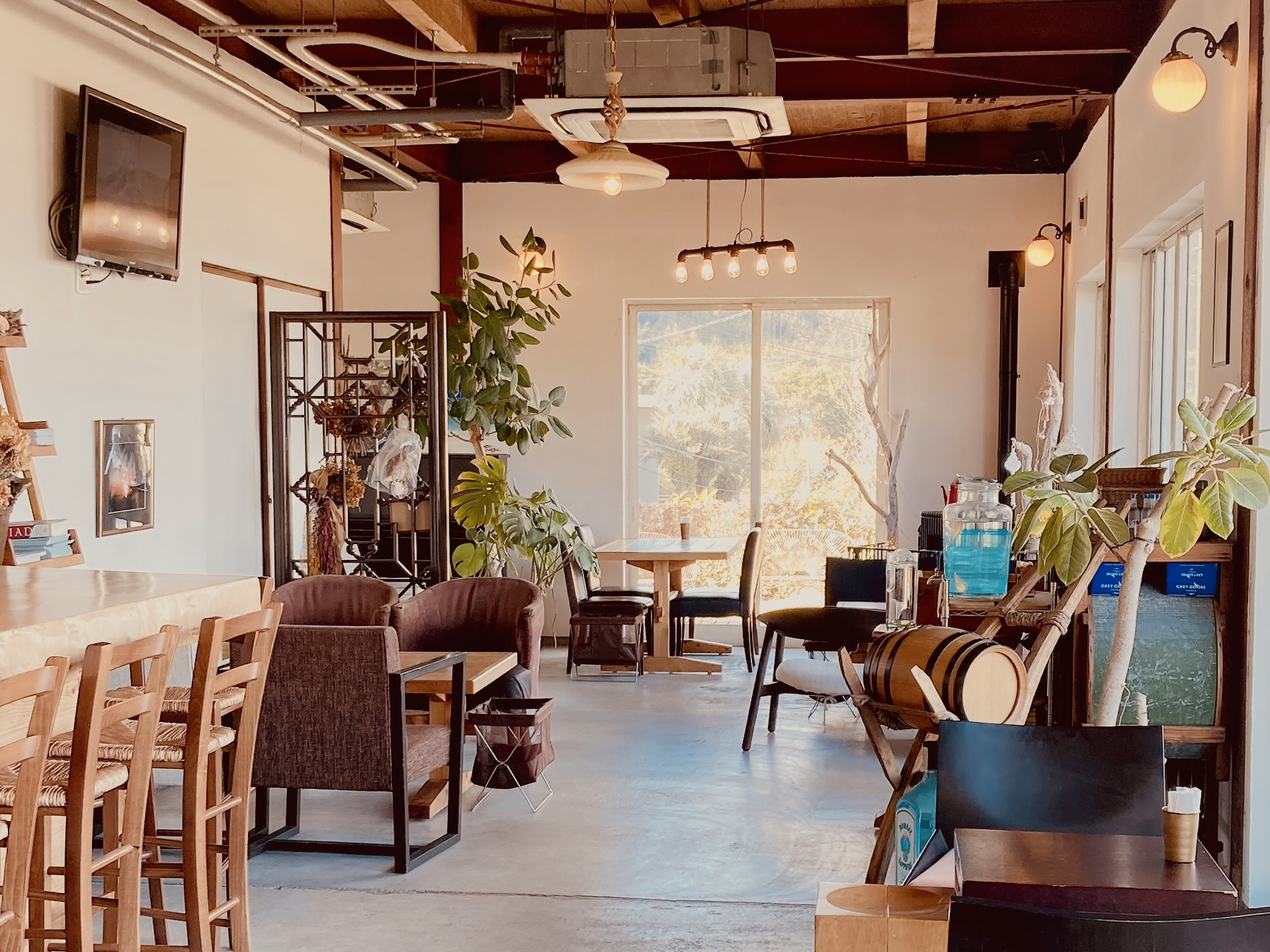 Guest House & Beach Cafe fuego — 日向市・幸脇・海を望むビーチカフェ併設ゲストハウス