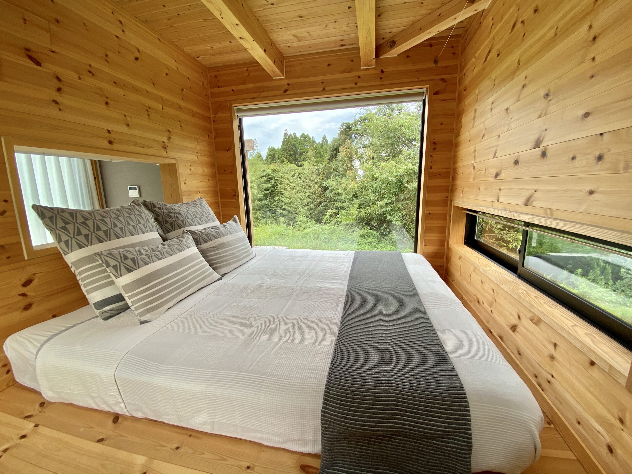 Le Lodge 美々津 — 日向市・美々津・重伝建の町に建つタイニーハウス型滞在施設