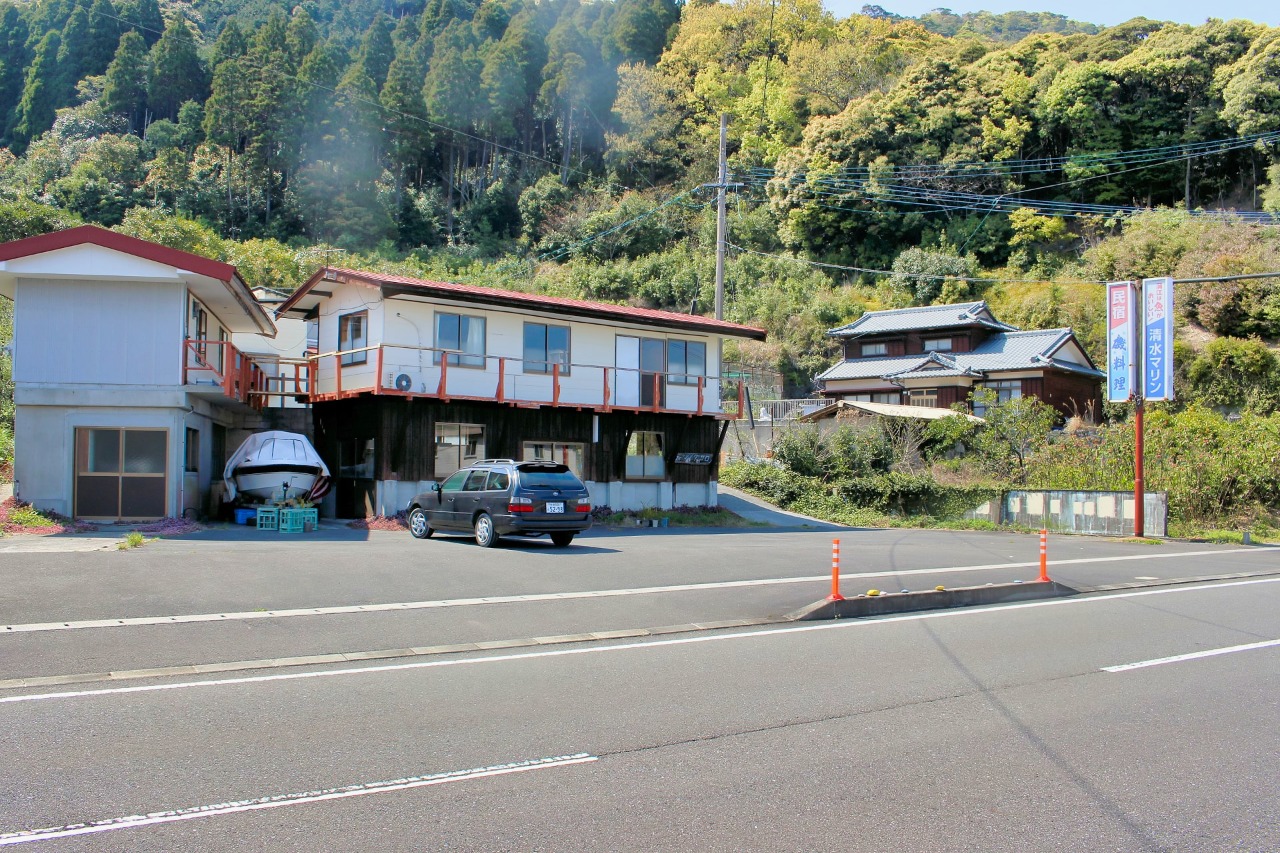 民宿 清水マリン — 蒲江・河内湾 · 筏釣り発信、二棟体制で運営する湾辺の宿