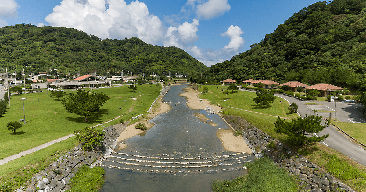 奥やんばるの里 — 沖縄・国頭村 · 古民家風コテージ