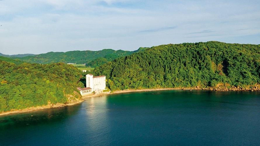 日南海岸 南郷プリンスホテル — 日南・南郷 · 目井津の入江を見下ろす岬に立つ全室オーシャンフロントのリゾート
