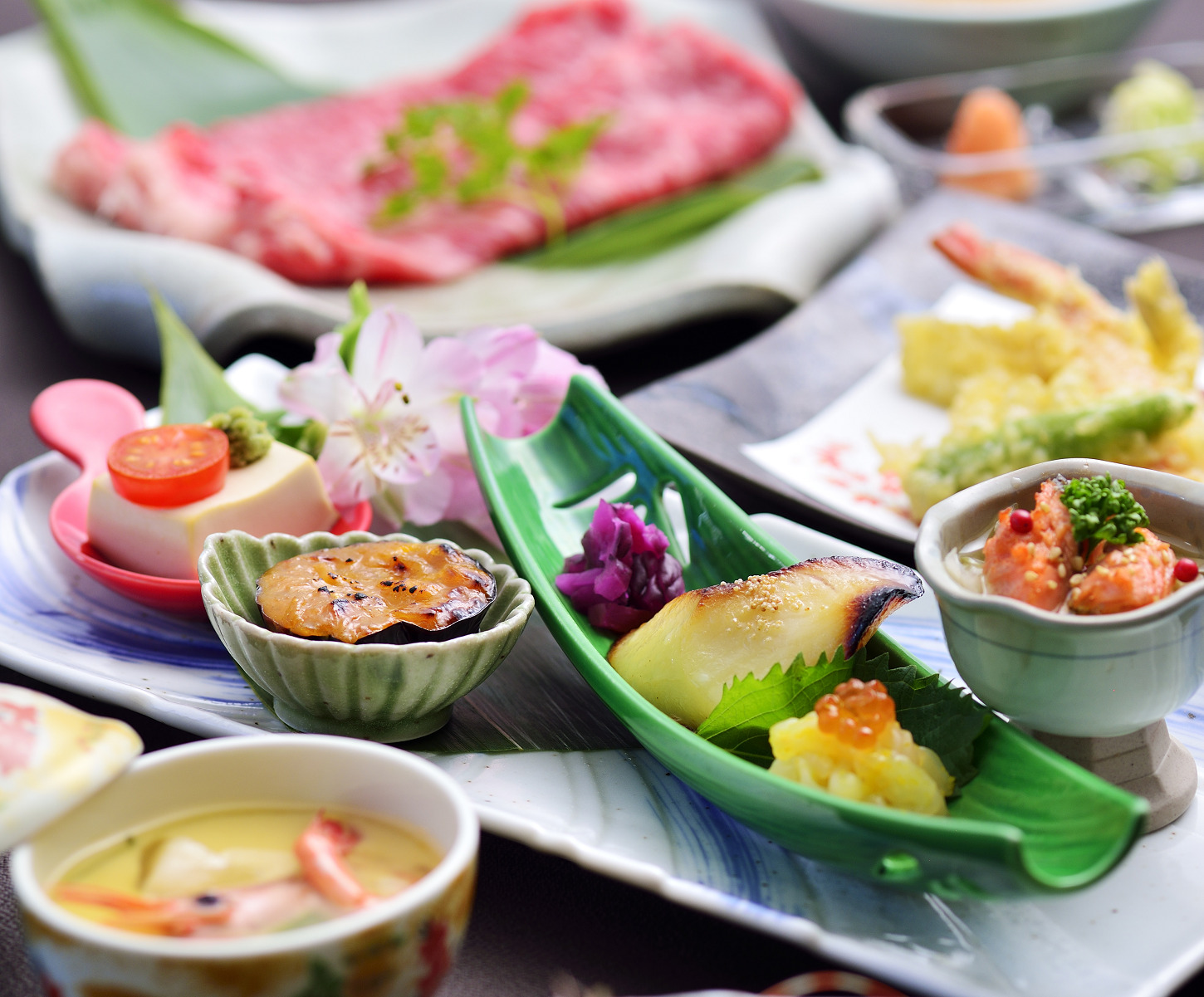 和風旅館 扇松園 — 旭川市高砂台 · 道産食材を盛り込んだ会席の膳