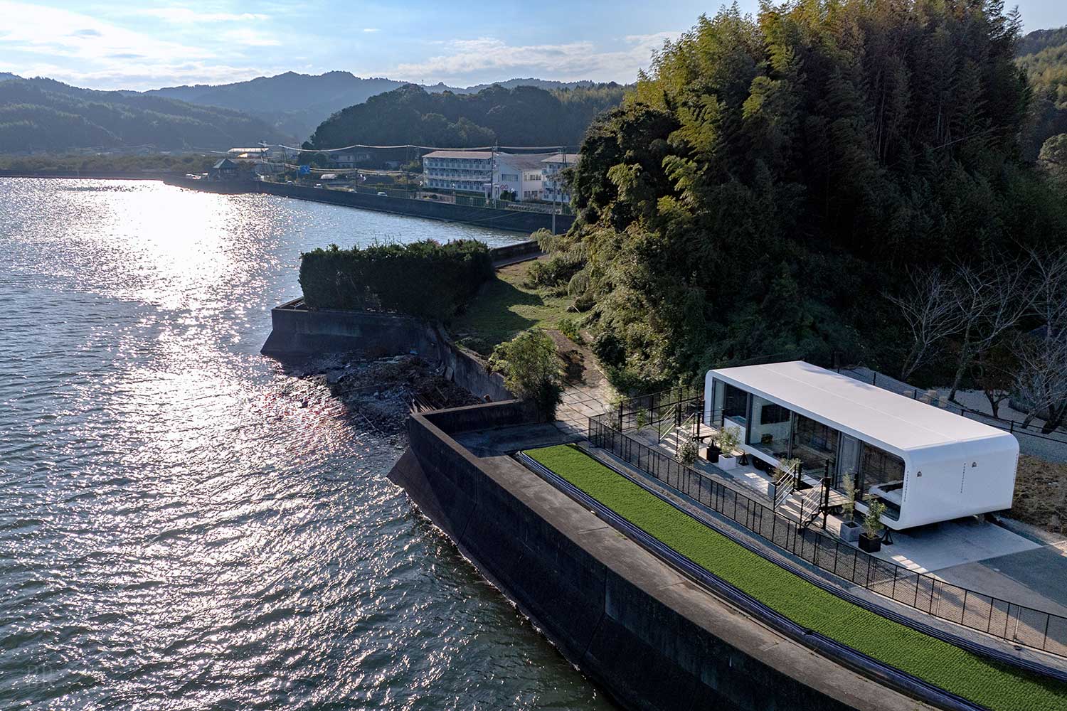 BAYFRONT VILLA TAMATE — 徳島県阿南市橘町 · 橘湾を望む1日1組限定のサウナ付きヴィラ