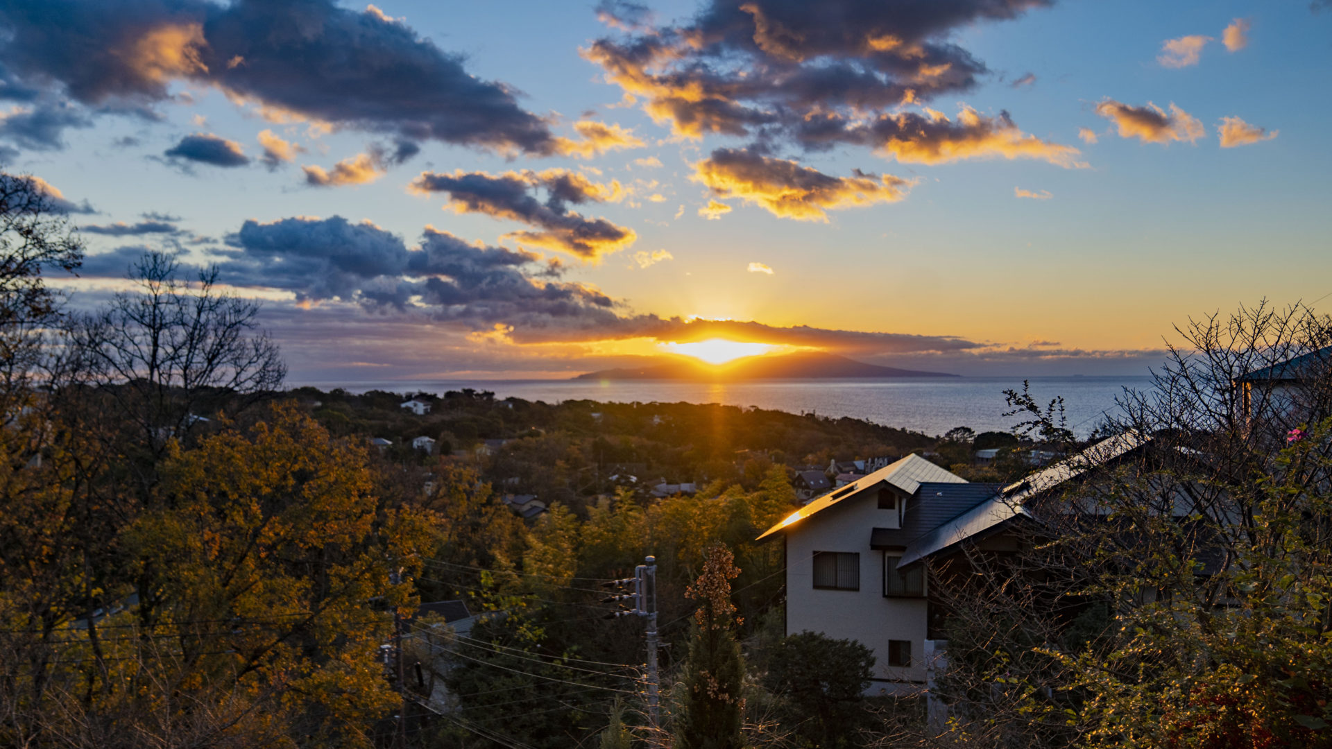 We Home Villa 城ヶ崎温泉 — 静岡・伊東市 · 城ヶ崎海岸を望む貸切型8室ヴィラ