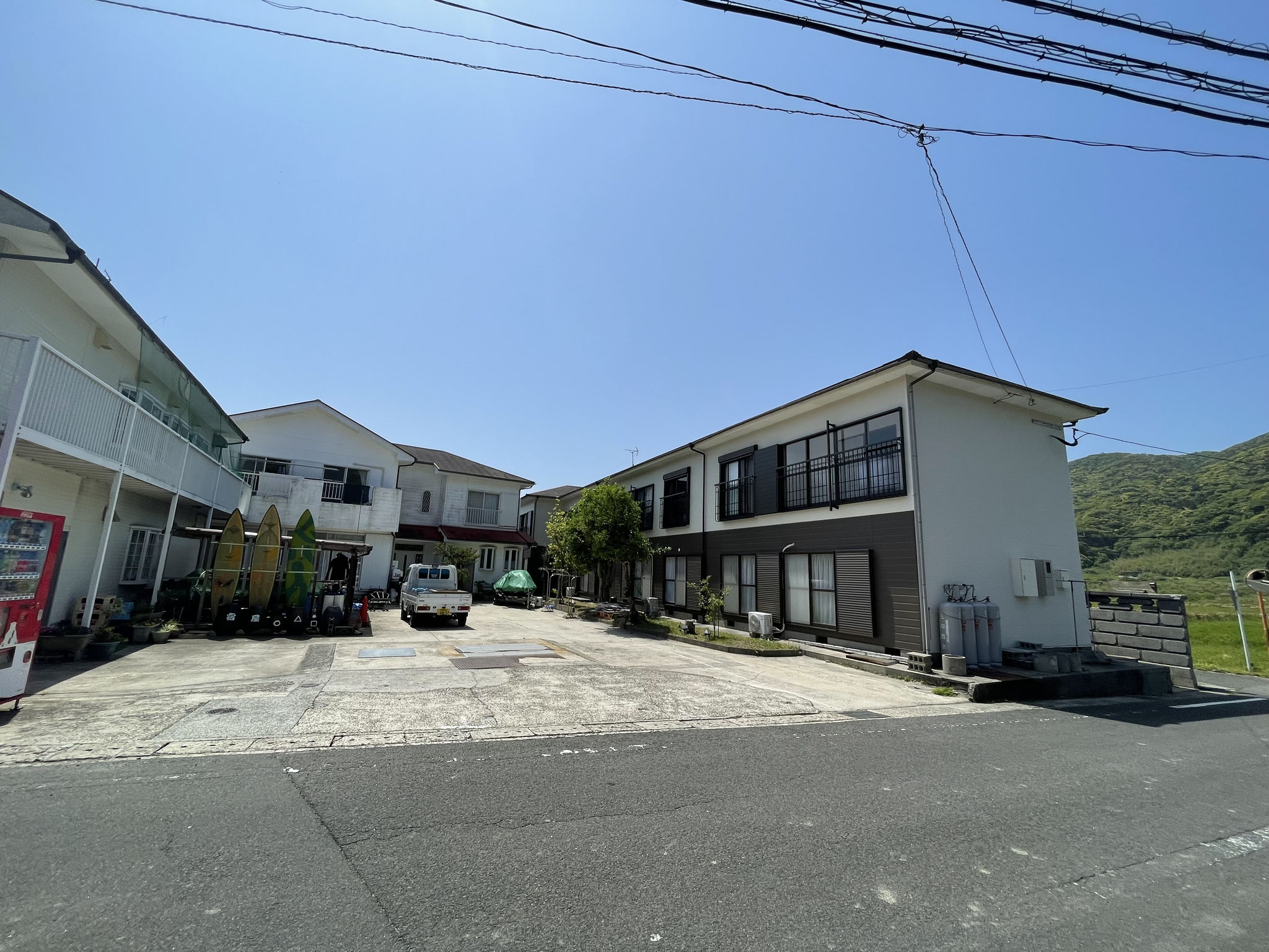 宿屋まるさんかくしかく — 下甑島・手打 · 白砂と玉石垣の集落に灯る5室の島宿