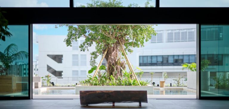 那覇の玄関口に2026年、海外客の最初の一泊が降りる——空港から荷を解くまでの距離で選ばれる新規一軒を読む