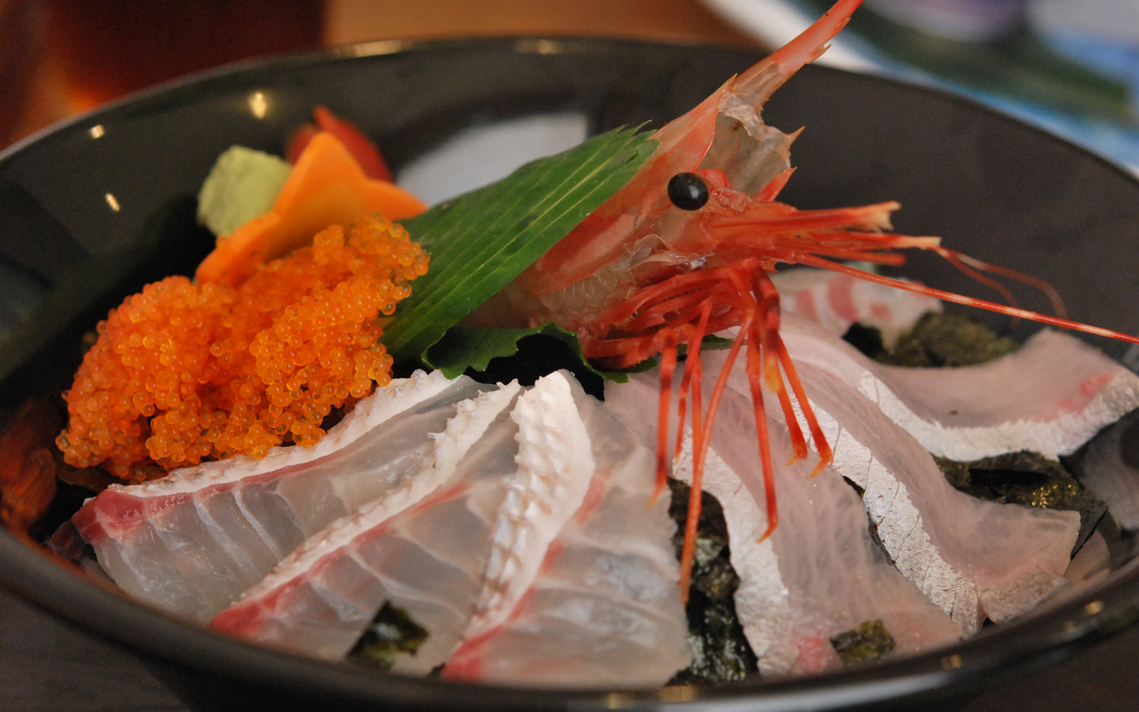 磯の屋 — 福岡県糸島市芥屋 · 玄界灘の地魚を盛り込んだ海鮮丼