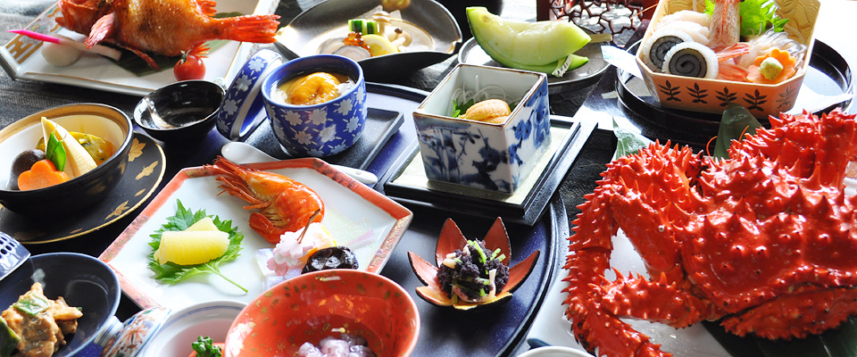 照月旅館 — 根室・常盤町 · 花咲ガニとうにの茶碗蒸しを供する老舗料理旅館