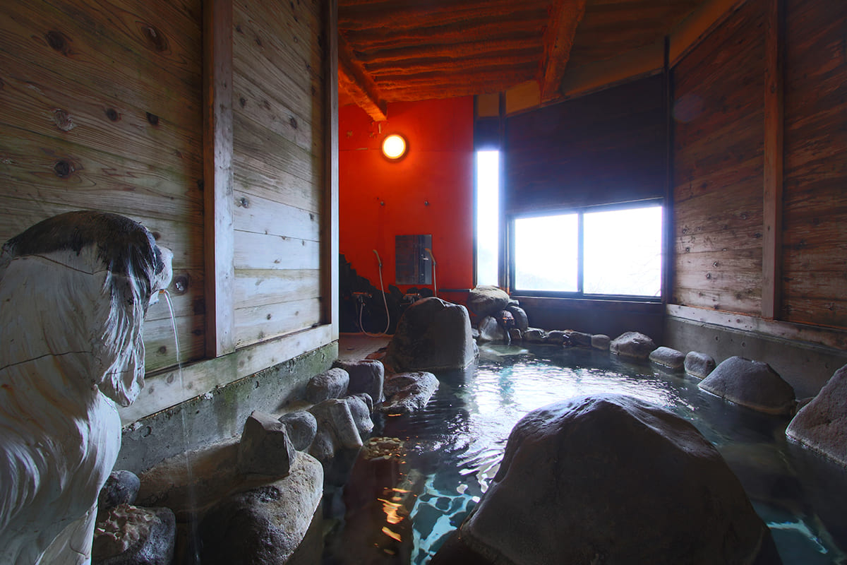 コート・ロシューズ — 松崎町岩地 · 岩地海岸を見下ろす高台、全室から紺碧の海を望む六室の宿