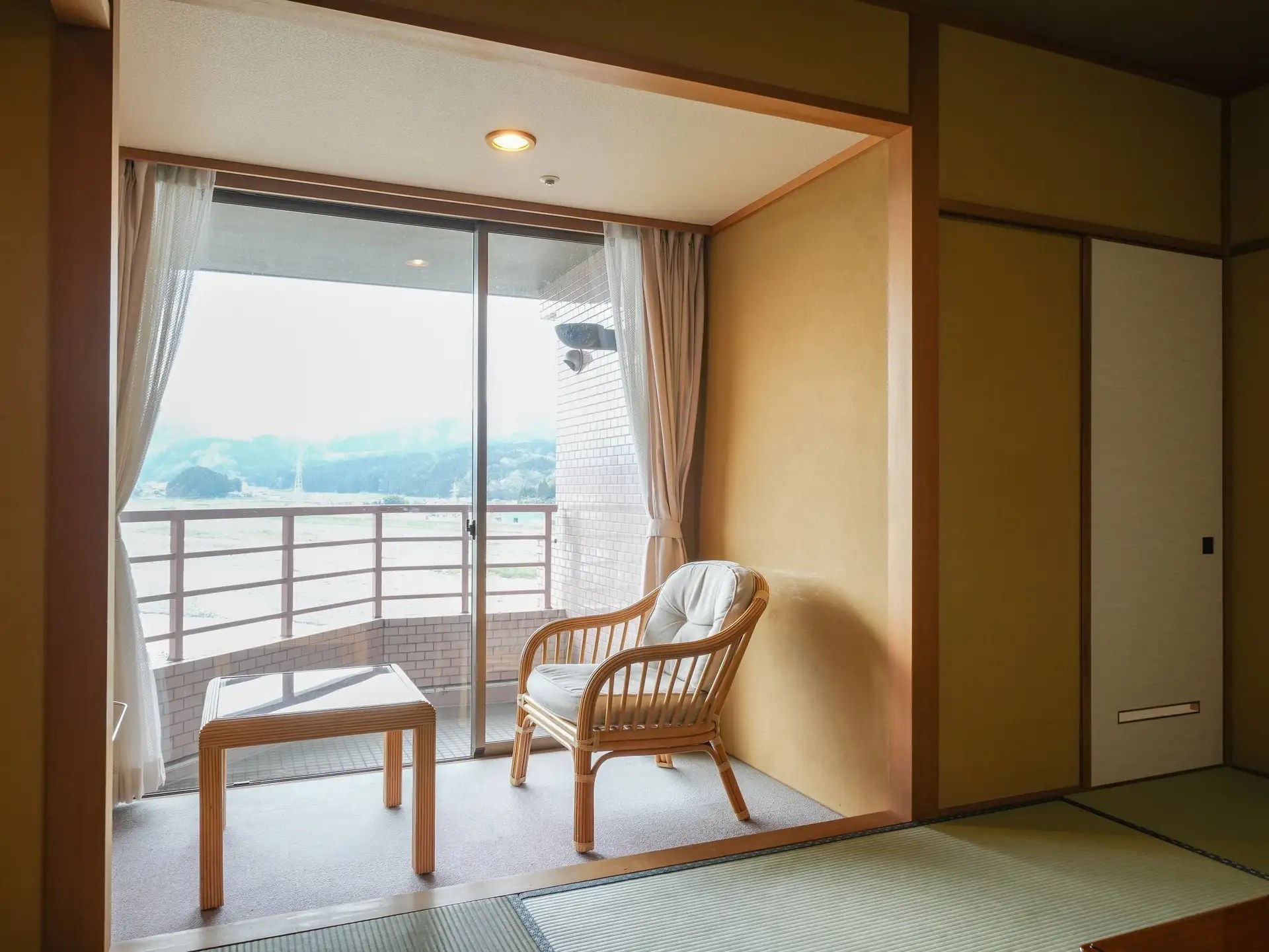 ホテル国富アネックス — 新潟・糸魚川青海町 · 日本海に近い翡翠の郷の温泉宿